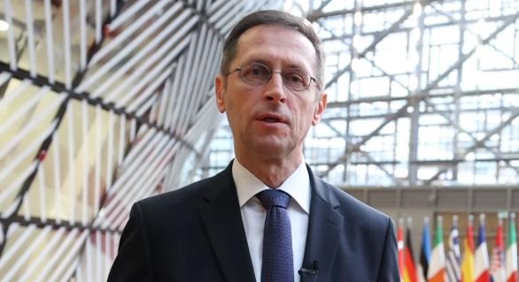 Varga Mihály bejelentette: érkezik a pénz az Európai Uniótól
