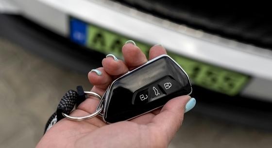 Februárban indulhat az új villanyautós pályázat, egy 25 milliós jármű beszerzését 4 millióval tolja meg az állam