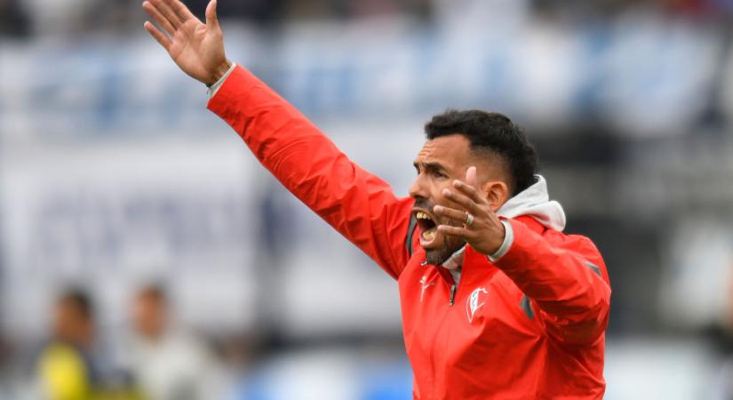Hosszabbított csapata Carlos Tévezzel – HIVATALOS