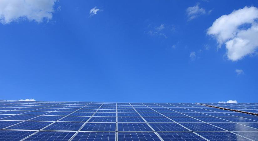 Az MVM Csoport megveszi az ország legnagyobb naperőművét