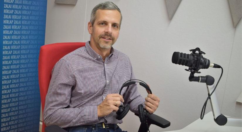 Rab gólya és hetvenéves sirály. Érdekességek a madárgyűrűzésről – Vendégünk dr. Illyés Zoltán biológus