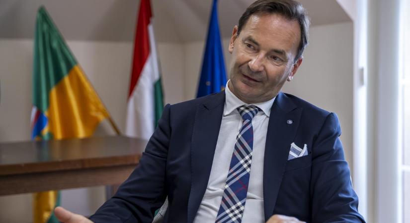 „Nem tagadom, hogy megittam két pálinkát és két pohár forralt bort is” – Piás botrányba keverték a gyömrői polgármestert