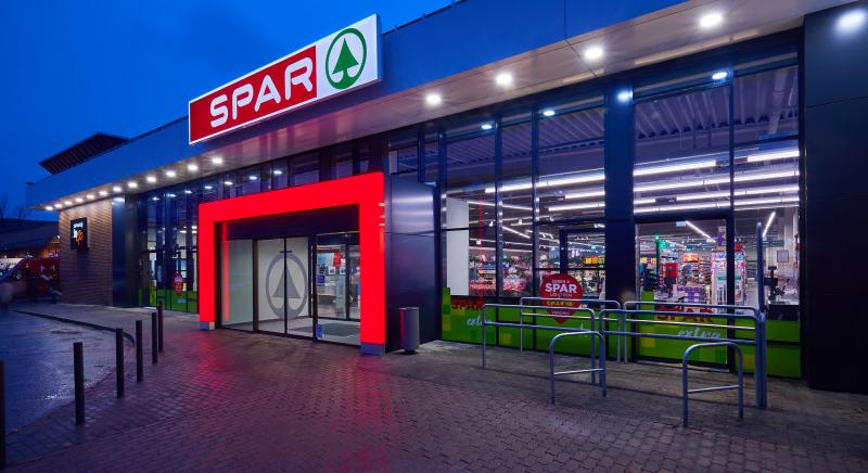 Új köntösben köszönti vásárlóit a másfél milliárd forintból modernizált újpesti SPAR