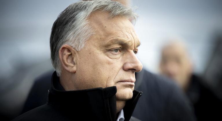 Ukrajna kivett egy ütőkártyát Orbán Viktor kezéből