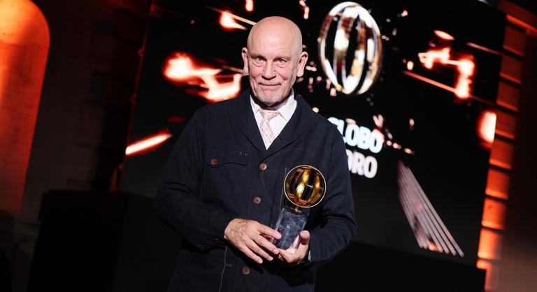 John Malkovich konyhakéssel üldözte a bátyját, nem véletlenül