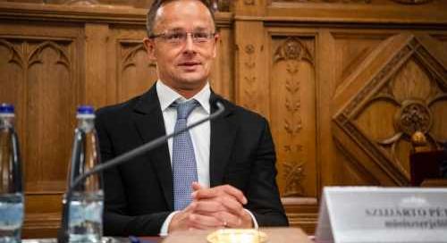 Szijjártó: Magyar cégek is segíthetnek egy afrikai ország újjáépítésében