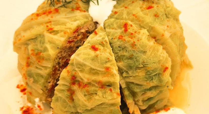 A tökéletes töltött kelkáposzta receptje az ünnepekre Fásy Ádámtól