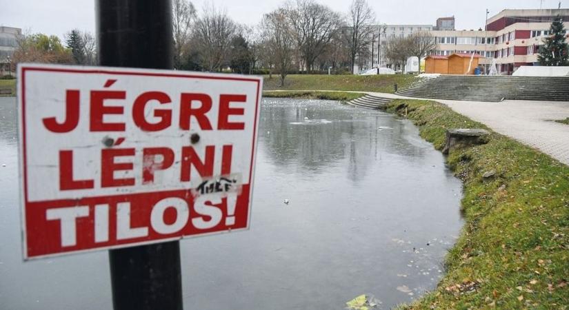 Ezért tilos jégre lépni Tiszaújvárosban