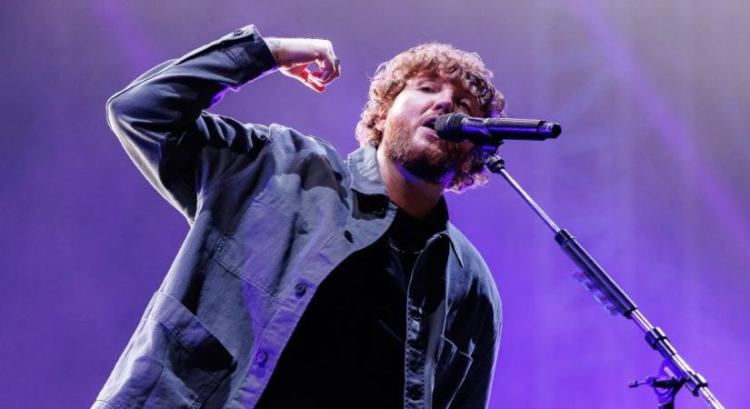 James Arthur Budapestre jön