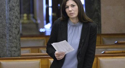 Felajánlotta saját fürdőszobáját Shane Tusup menyasszonyának Bősz Anett
