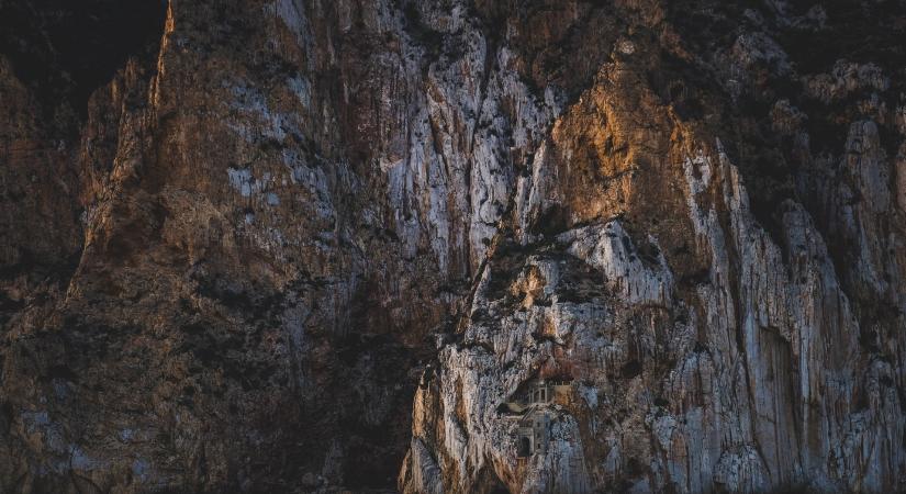Kiderült, miért van olyan sok négyujjas tenyérlenyomat a barlangrajzokon