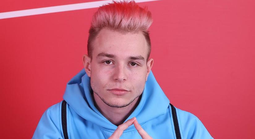 Szívszorító: Hadas Alfréd úgy állt a Sztárban sztár leszek! színpadára, hogy előtte az autópályáról hívta a mentőket haldokló édesapjához