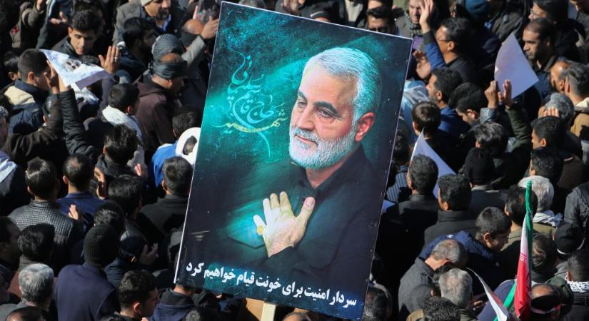 Robbanás végzett legalább húsz emberrel egy iráni temetőben, ahol Kászim Szulejmáni meggyilkolt iráni tábornokra emlékeztek