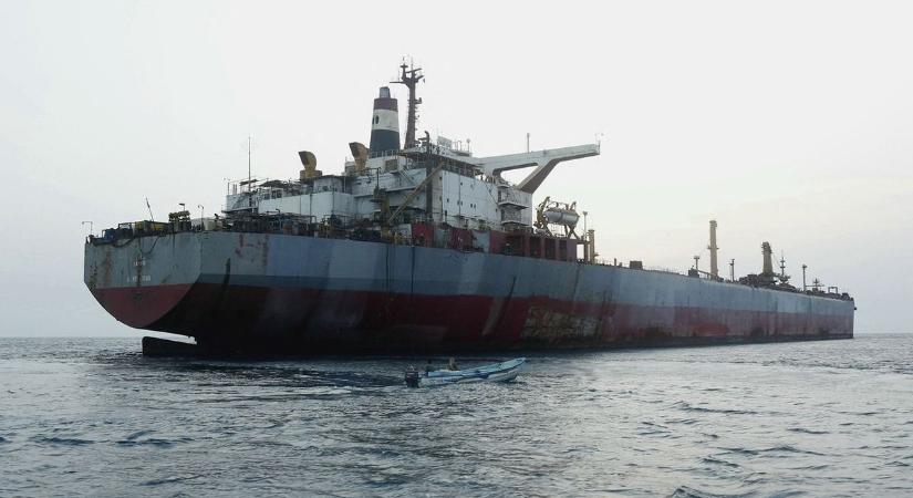 Kalózok támadtak egy kereskedelmi hajóra Szomália partjainál