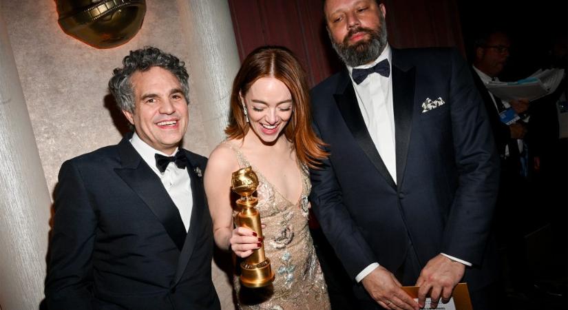 Felkötött karú Pedro Pascal, örömtáncoló Mark Ruffalo és Hollywood sztárpárjai – az idei Golden Globe-gála képekben
