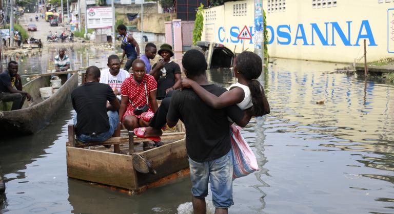 Kiöntött a Kongó folyó, több száz ember otthonát mosta el a víz