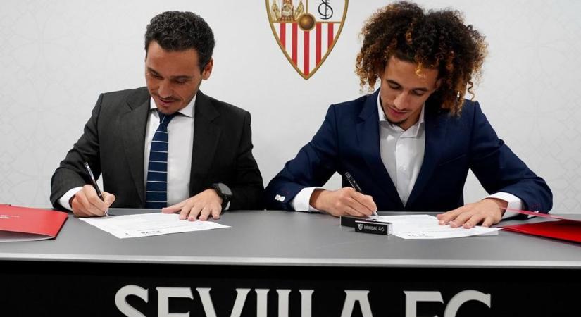 Sevilla: kölcsönvették a Man. United fiatal középpályását