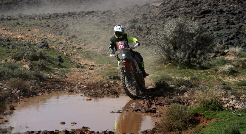 Tragédia történt a Dakar-ralin, a szervezők és a versenyzők is gyászolnak