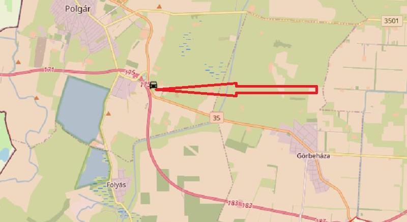 Árokba hajtott egy autó Polgárnál