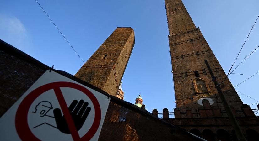 Megmentik a bolognai tornyot, ami 900 éve dől