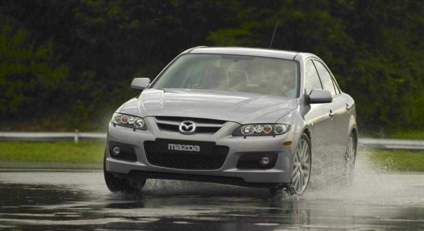 22 év után búcsúzik a Mazda6