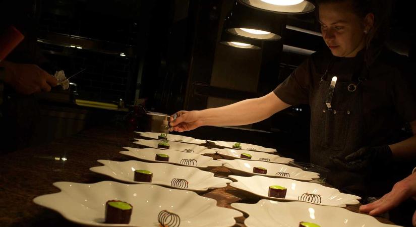 Michelin-csillagos étteremből szociális konyhába: a szilágysági szakács Rácz Jenő séf mellől jött haza, hogy segítsen
