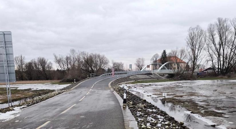 Gyalog, biciklivel és motorral már járható a drégelypalánki Szent Borbála híd