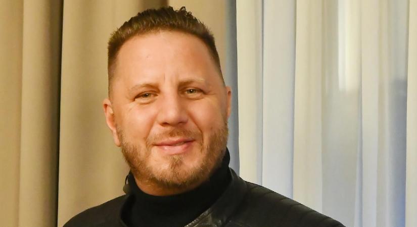 Atyaég, hová süllyedt? Itt a fotó Zámbó Krisztiánról