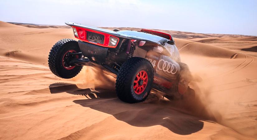 Látványos képeken az idei Dakar-rali, ahol Carlos Sainz és az Audi történelmet írt