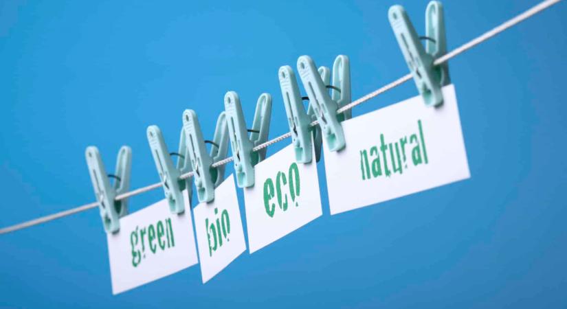 Az EU fellép a zöldmosás ellen: betiltják a megtévesztő környezetbarát címkéket