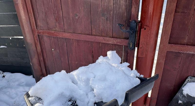 Hóhányás Sepsiszentgyörgyön: a porták elől a tulajdonos kell eltakarítsa a havat