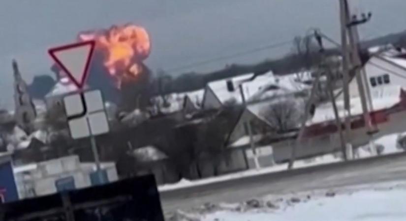 Videóra vették az orosz Il-76-os repülő lezuhanását