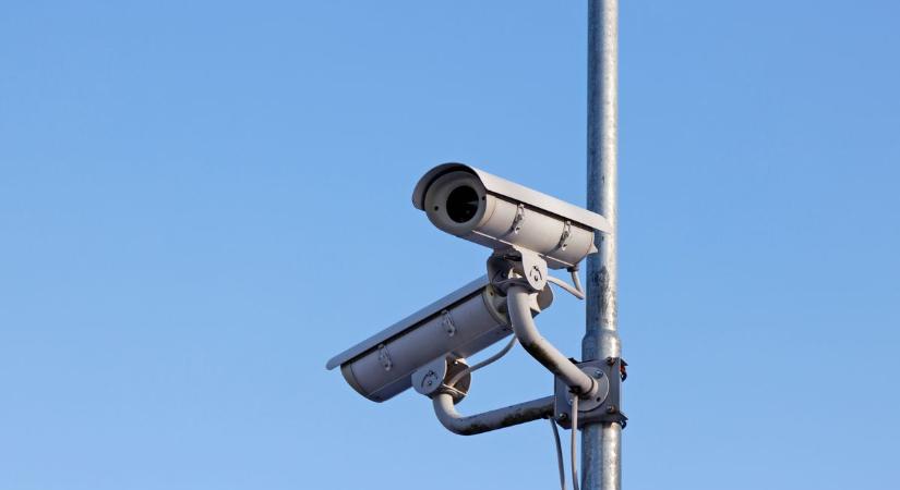 Fő a közbiztonság: hamarosan még több kamerával vigyáznak a mánfaiakra