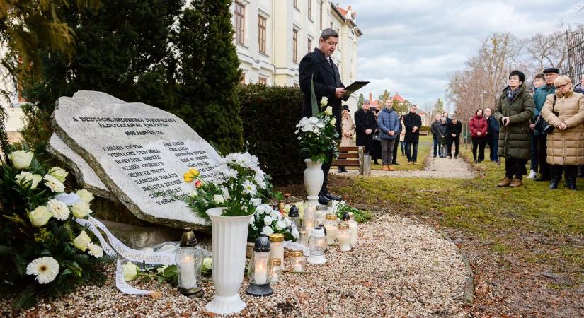 A deutschlandsbergi buszbaleset áldozataira emlékeztek Kőszegen - fotók