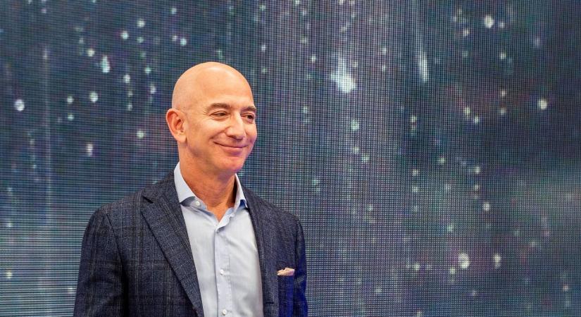 Kíváncsi a világ harmadik leggazdagabb emberére, Jeff Bezosra? Ebből a fényűző óceánparti villából megkukkolhatja