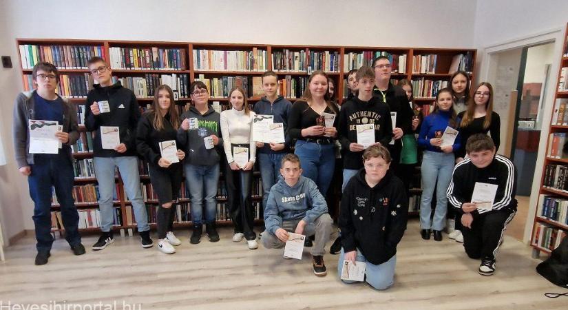 Magyar kultúra napja-Műveltségi vetélkedőn remekelt a katolikus iskola csapata (fotókkal)