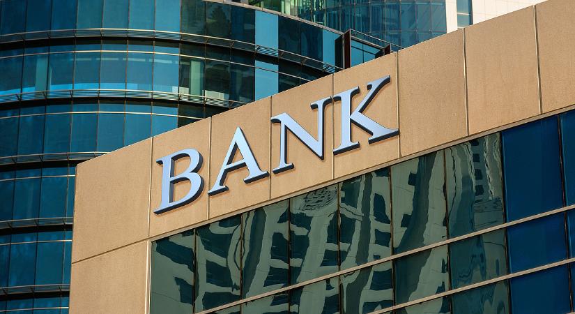 Együtt kell kezelnie a bankszektornak a hagyományos és az új kockázatokat