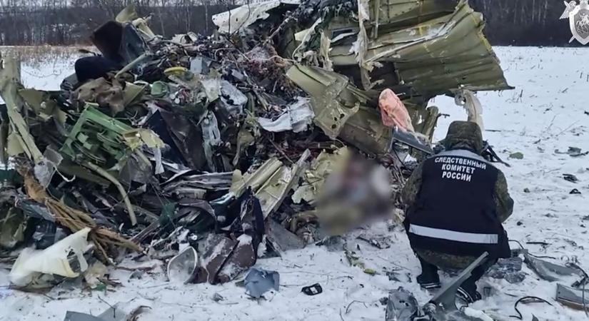 Putyin azt ígérte, nyilvános lesz a Belgorodban lezuhant repülőgép vizsgálata
