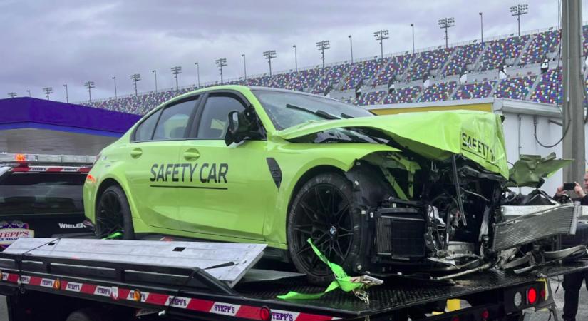 Már a rajt előtt összetört a Daytona 24 safety carja