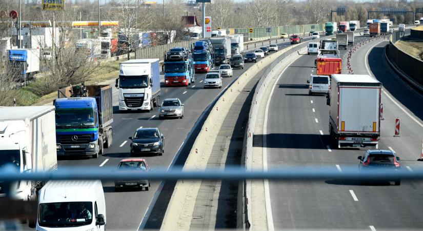 A fuvarozók egyesülete szerint nem nőne a teherforgalom Budapesten, ha megszüntetnék az útdíjat