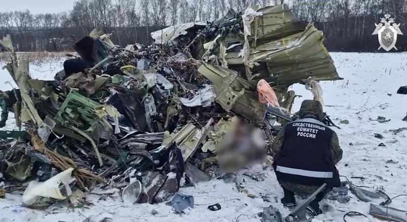 Már vizsgálják az ukrán hadifoglyokat szállító gép feketedobozait, két nyugati ország is részt vehetett a gép lelövésében