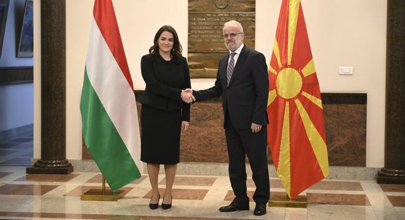 Albán vezetője lett az észak-macedóniai átmeneti kormánynak