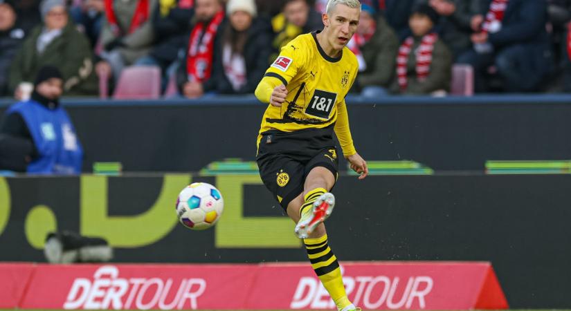 Elképesztő öngóllal jelentkezett a Borussia Dortmund védője – videó