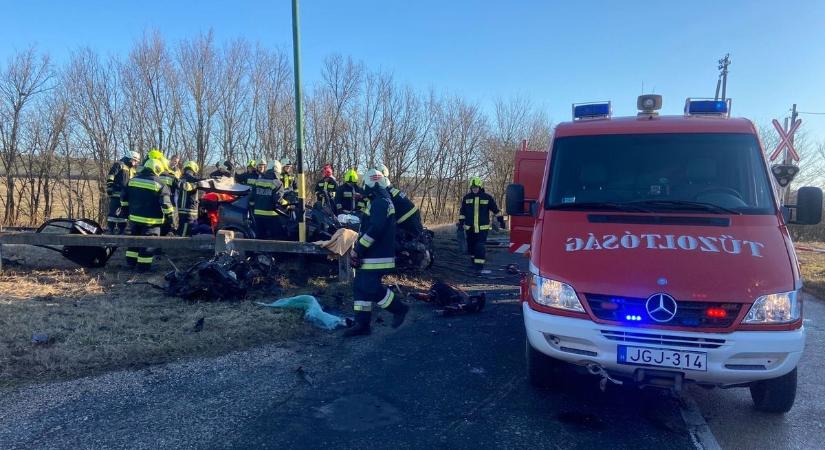 "Valakinek pokoli szerencséje volt" ‒ írták a tűzoltók a hétvégi fehérvárcsurgói balesetről