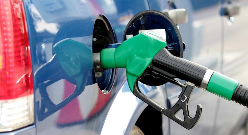 Most érkezett a bejelentés: horror vár az autósokra februártól a benzinkutakon