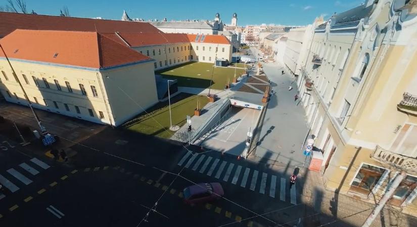 Látványos drónvideóval járhatjuk be Debrecen új mélygarázsát