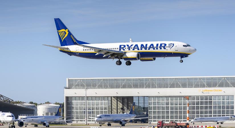 Történelmi pillanat: a Ryanair megegyezett egy utazási irodával, aki ezentúl árulhatja a jegyeit