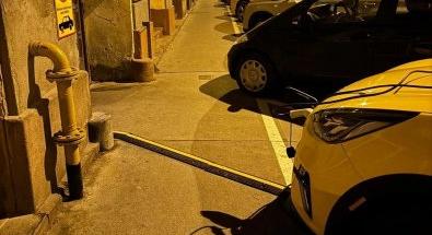 Privát parkolóhelyet sajátíthatott ki egy taxis Erzsébetvárosban