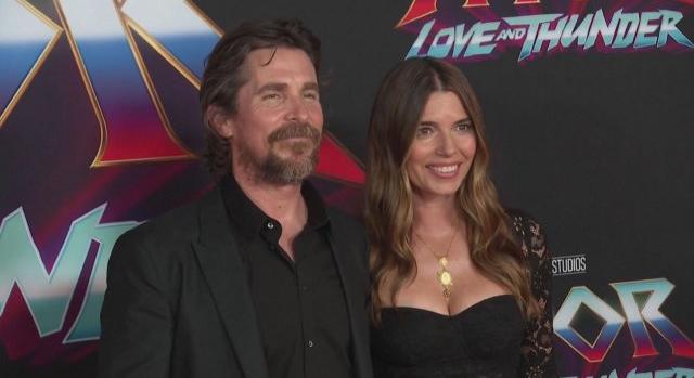 „Ha tudnák, milyen bunkó vagyok” – 50 éves a filmek legnagyobb átalakulója, Christian Bale
