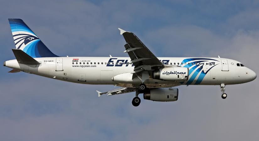 Lezuhant egy Airbus, 66 ember szörnyethalt, mert a pilóta cigarettázni kezdett